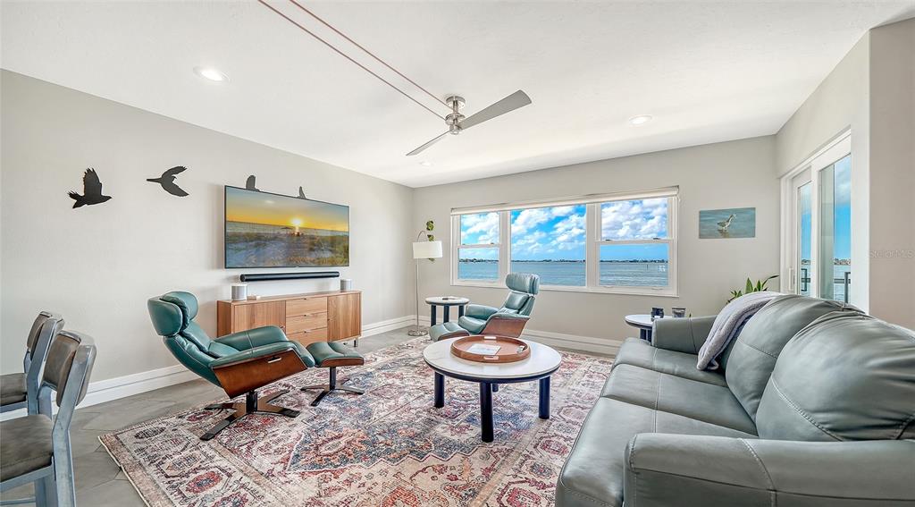 400 GOLDEN GATE POINT UNIT 22, SARASOTA, FL — photo 4 of 30