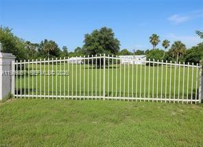 4555 Pioneer 16th St, Clewiston FL 33440