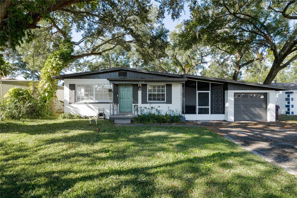 3518 FAIRWAY LANE