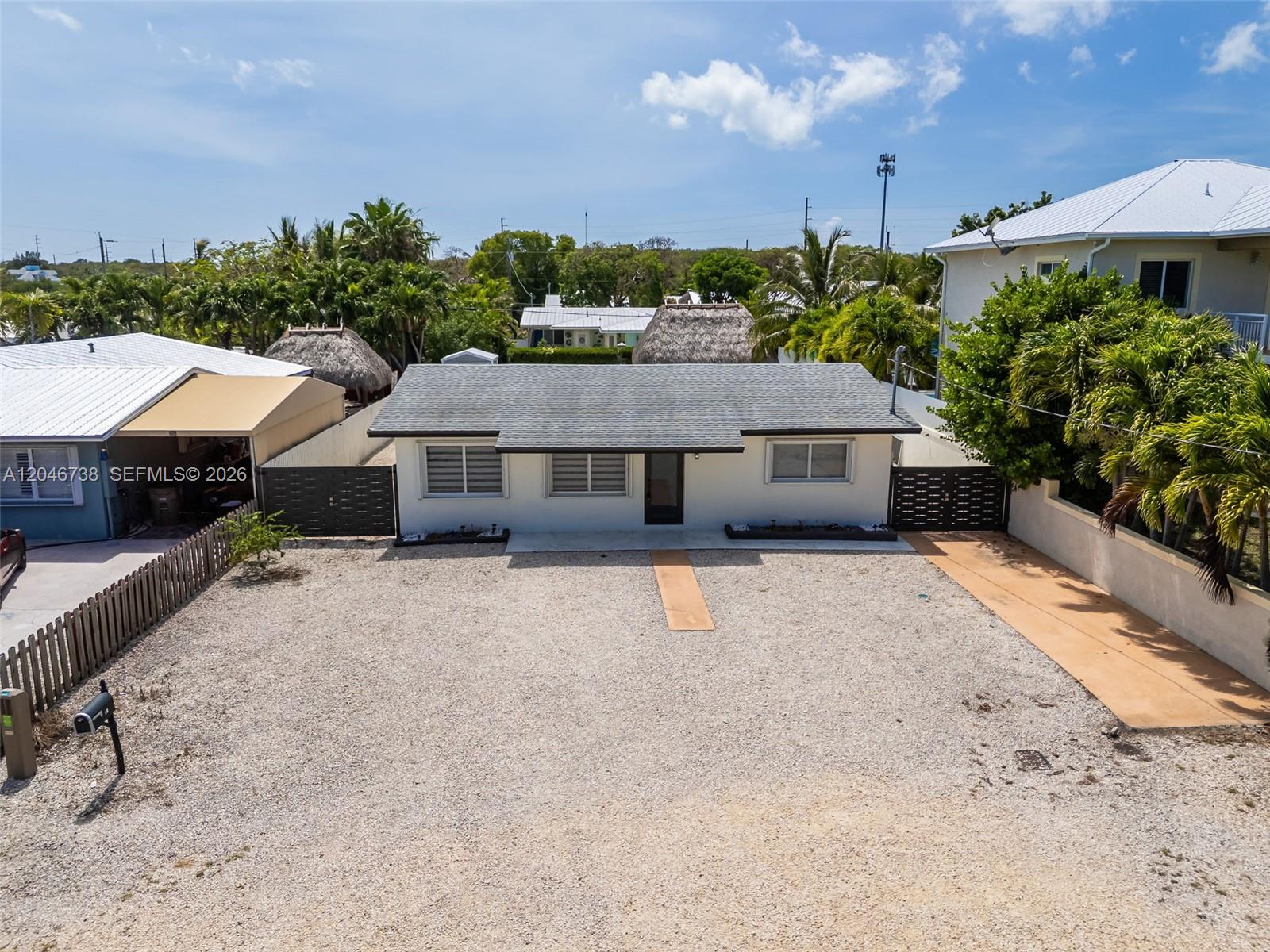 16 Fishermans Trl, Key Largo FL 33037
