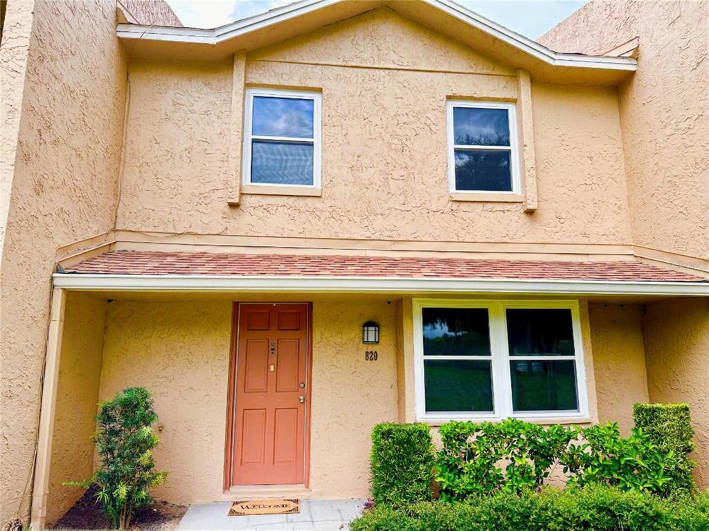 820 PARK LAKE CIRCLE UNIT 11