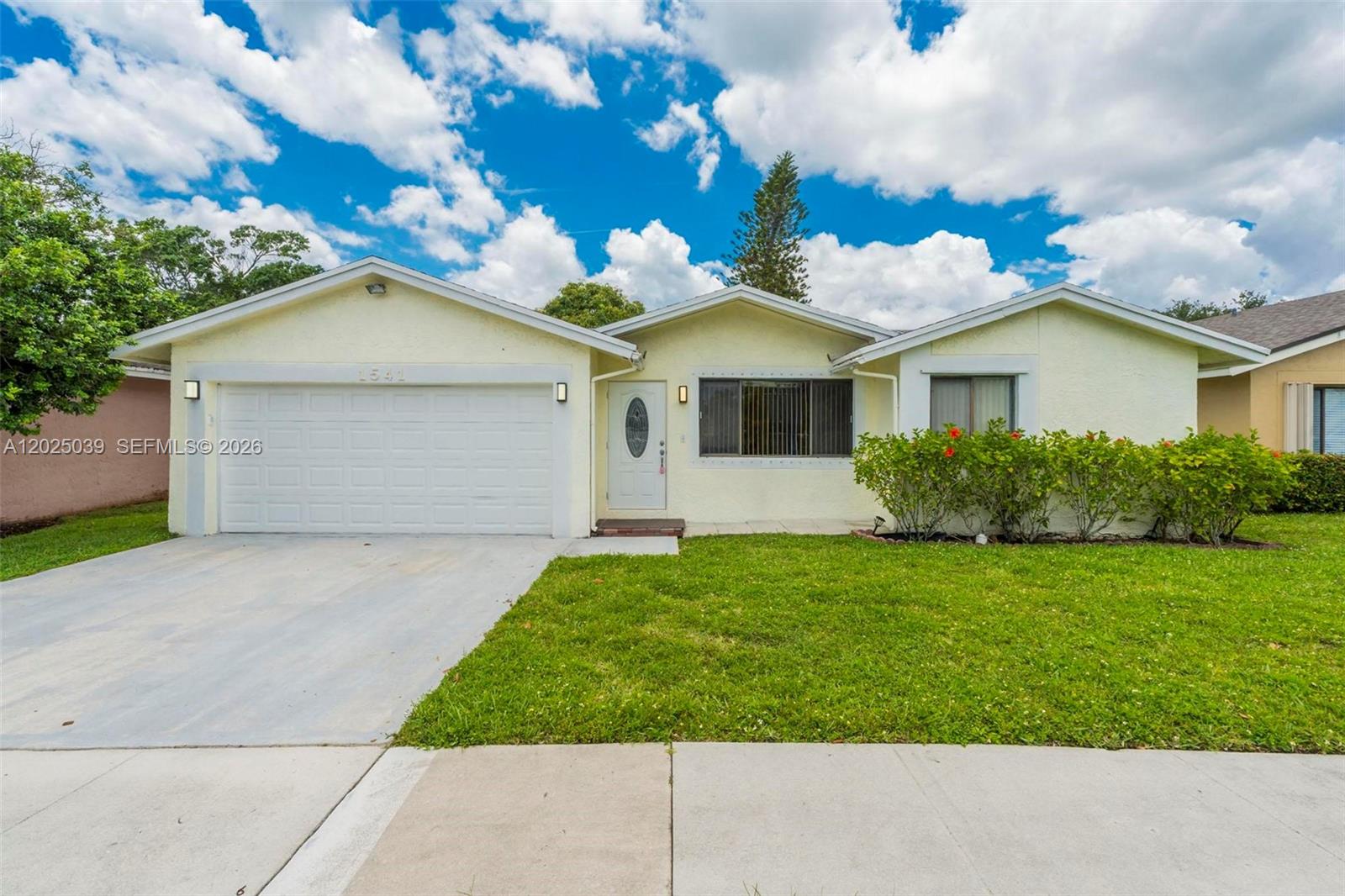 1541 SW 102nd Ter, Davie FL 33324