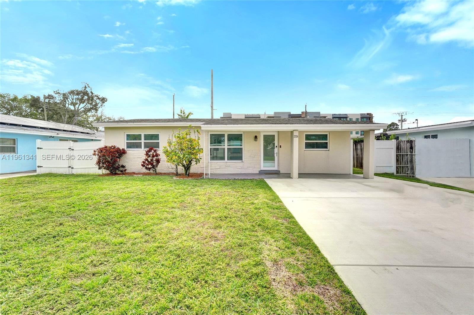 2724 SW 47th St, Dania Beach FL 33312