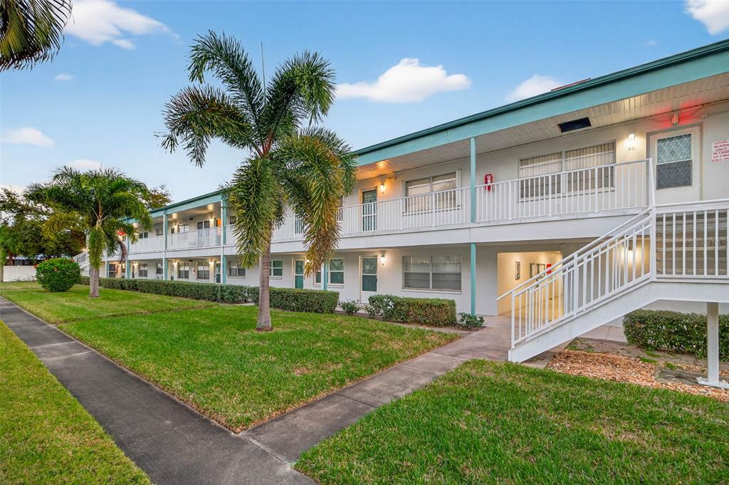 5267 81ST STREET N UNIT 18