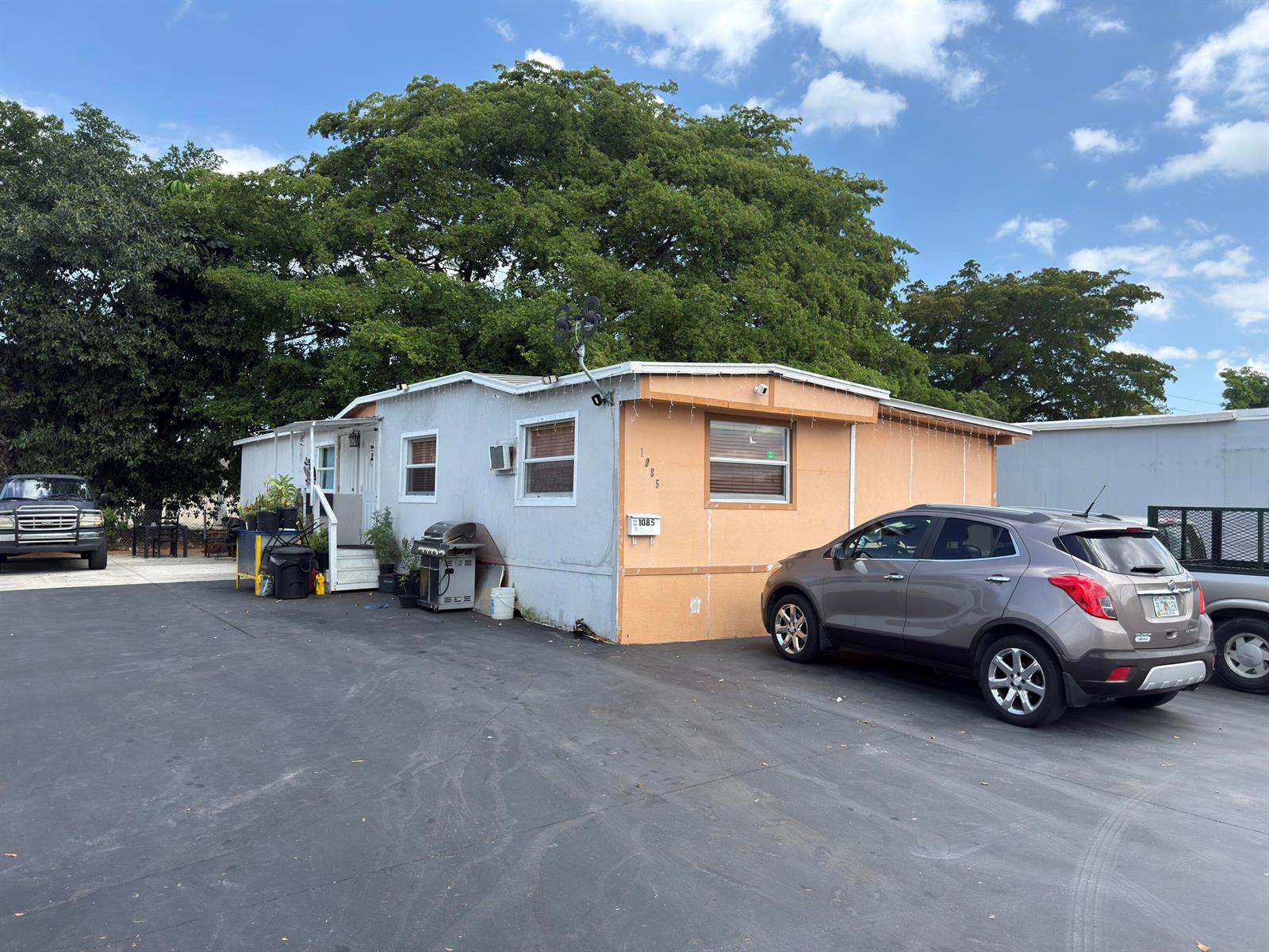 1085 SW 127th Court, Miami FL 33184