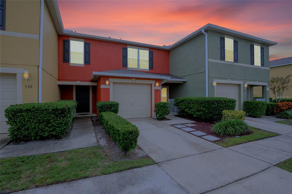 528 CRESTING OAK CIRCLE UNIT 8