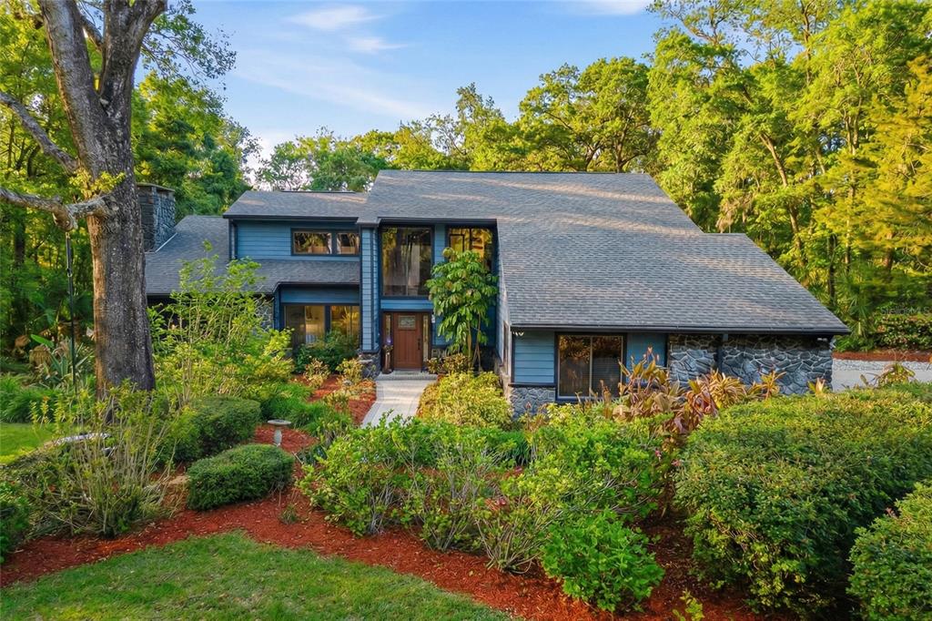 55 OAK HOLLOW DRIVE