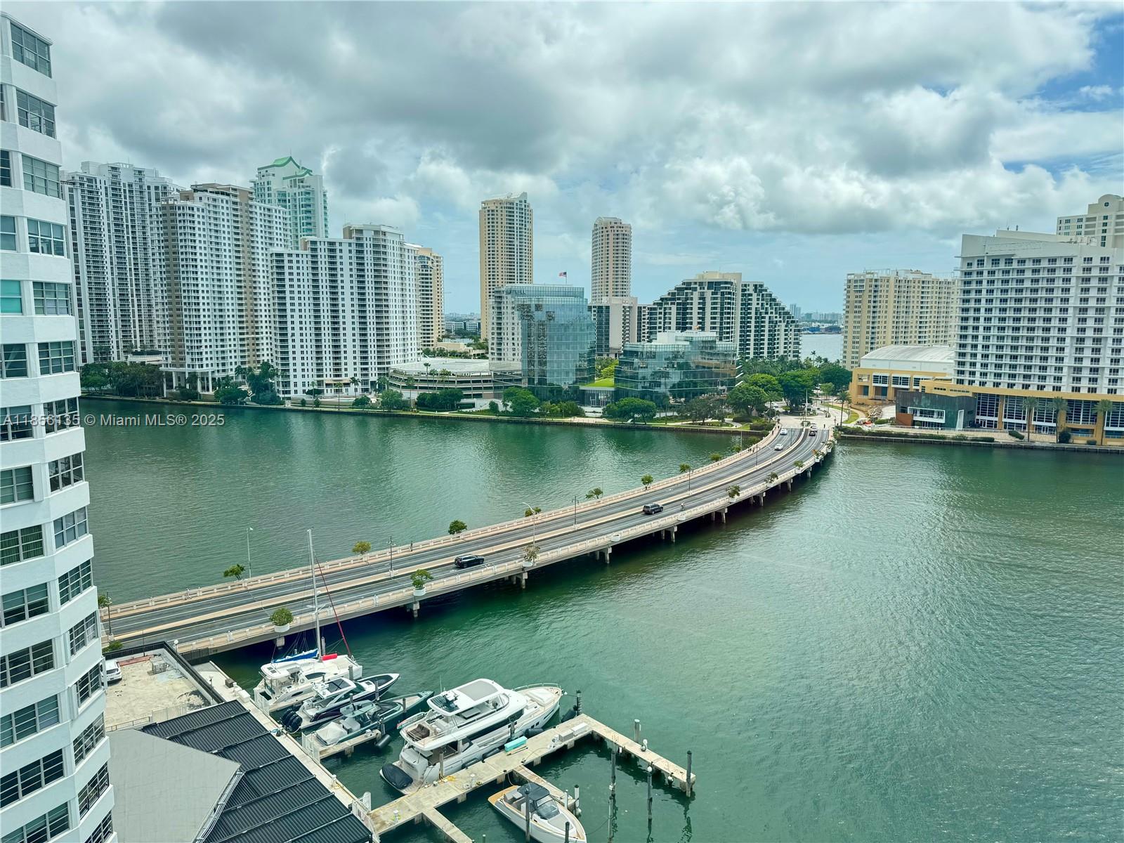 905 Brickell Bay Dr # 1631, Miami FL 33131