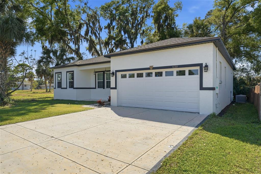 620 TITCOMB STREET, EUSTIS, FL — photo 4 of 30