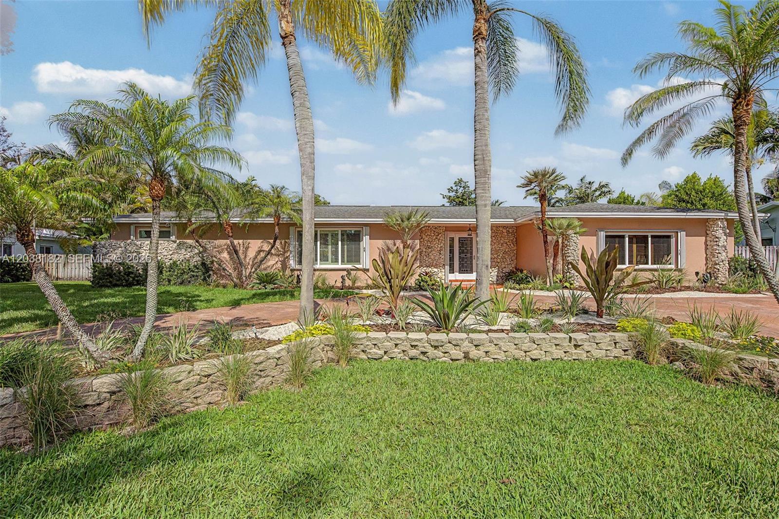 16842 SW 79 Place, Palmetto Bay FL 33157
