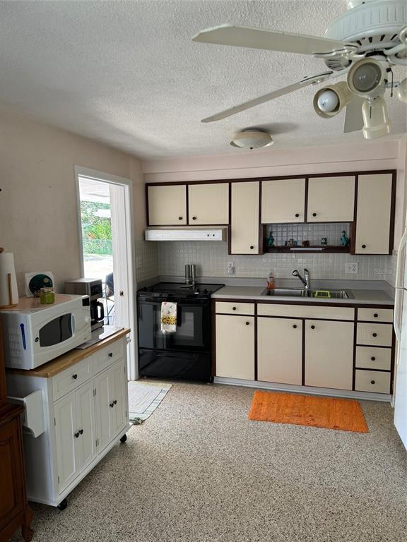 814 E 10th AVENUE, NEW SMYRNA BEACH, FL — photo 4 of 16