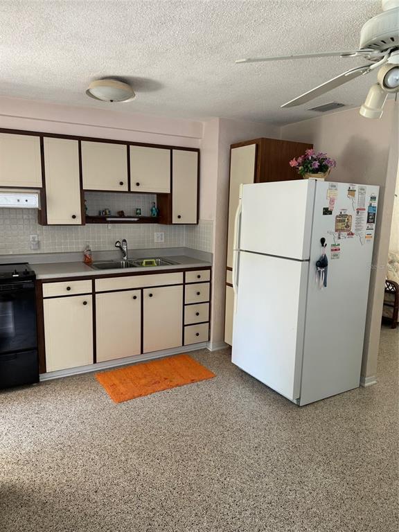 814 E 10th AVENUE, NEW SMYRNA BEACH, FL — photo 5 of 16