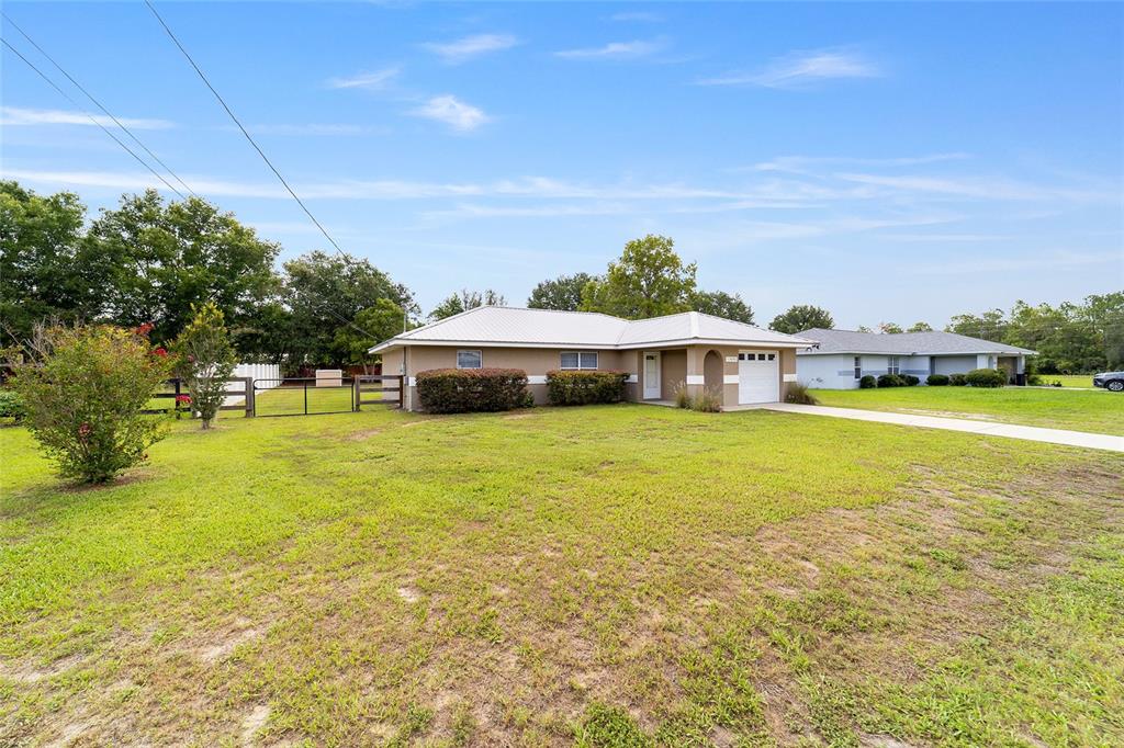 11570 SE 84TH AVENUE, BELLEVIEW, FL — photo 5 of 30