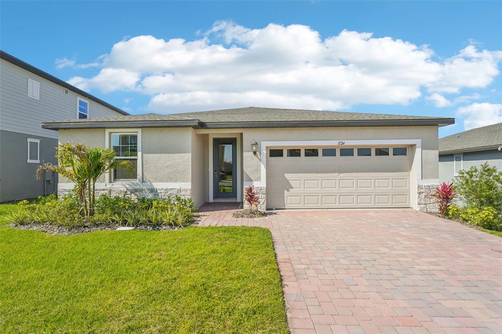 1124 GRIFFON AVENUE