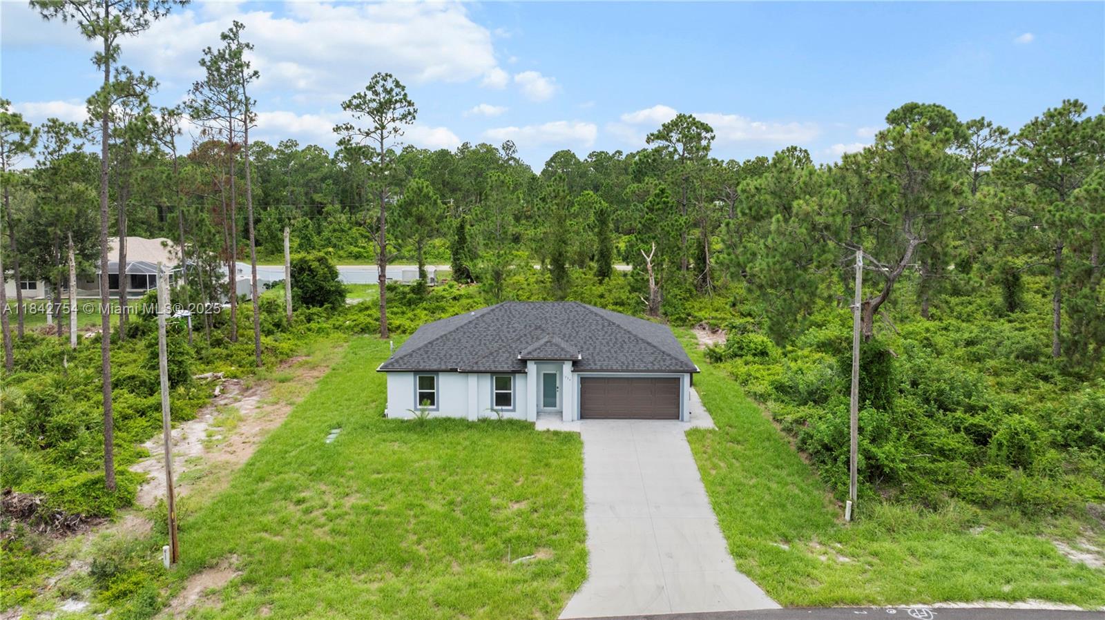 1034 GREEN FIELD ST, Lehigh Acres FL 33974