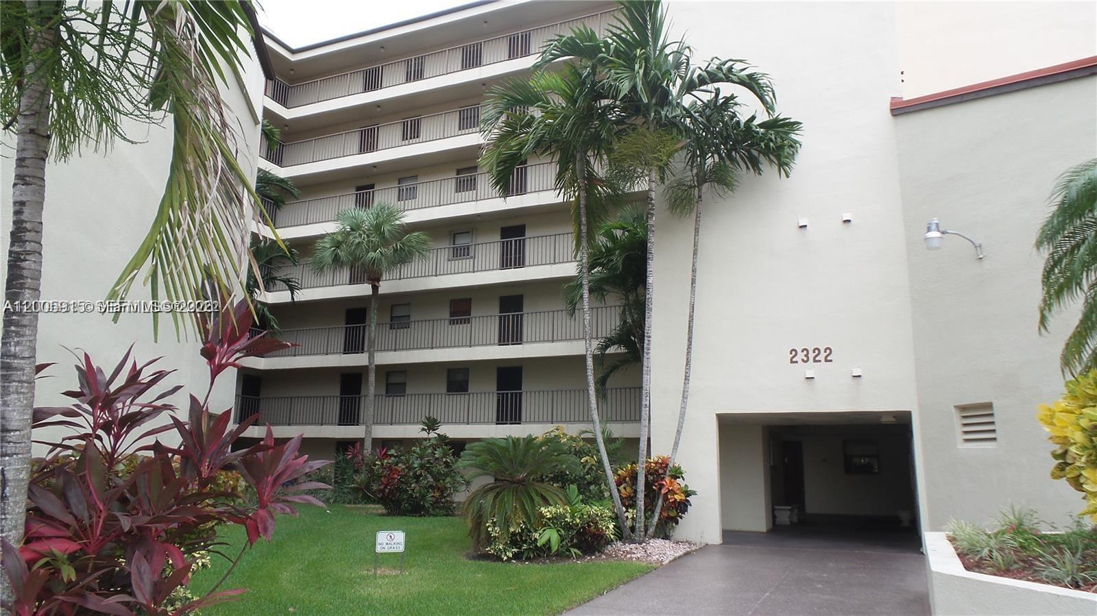 2320 S Cypress Bend Dr # 204, Pompano Beach FL 33069