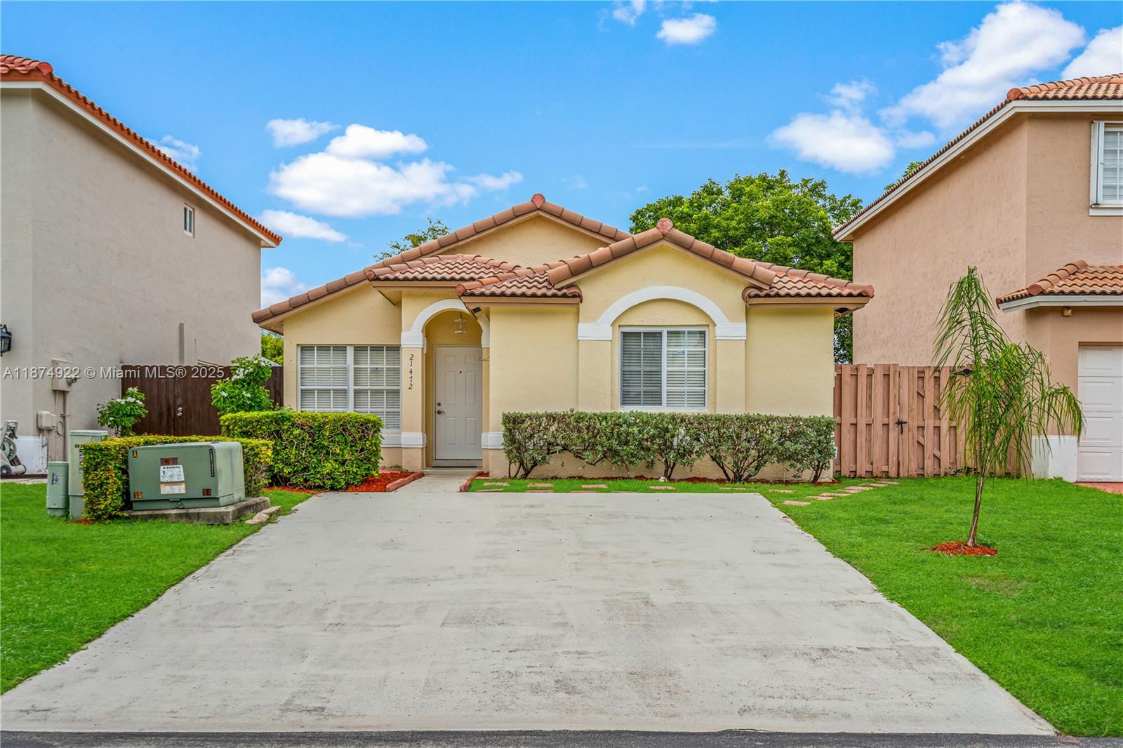 21472 SW 87th Pl, Cutler Bay FL 33189