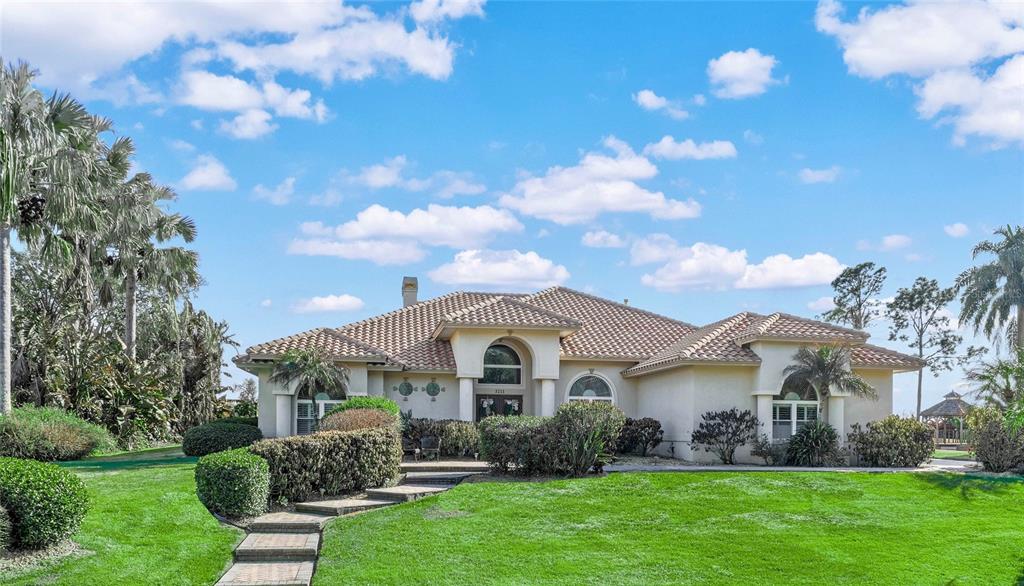 3211 HERON COVE