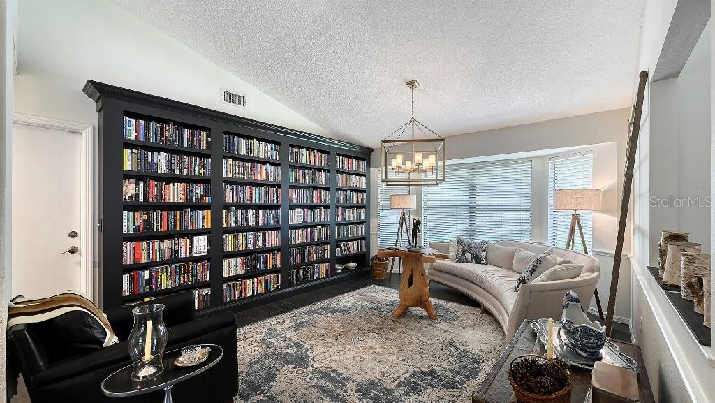 721 FORESTVIEW DRIVE, SARASOTA, FL — photo 2 of 30