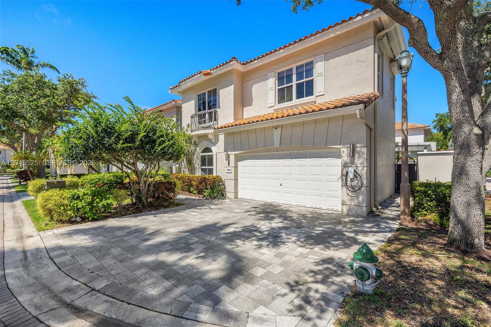 1549 Shoreline Way, Hollywood FL 33019