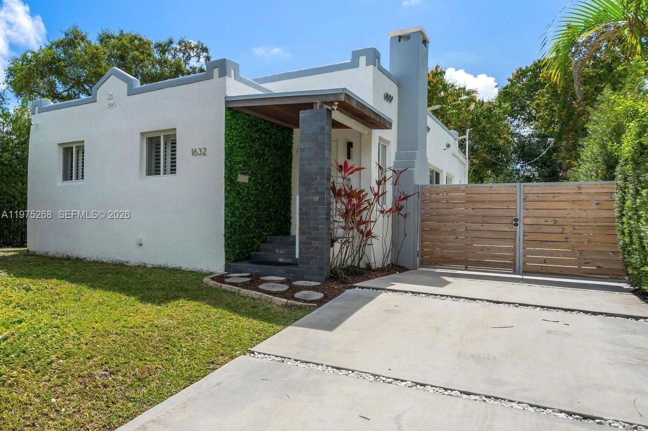 1632 SW 12th St, Miami FL 33135