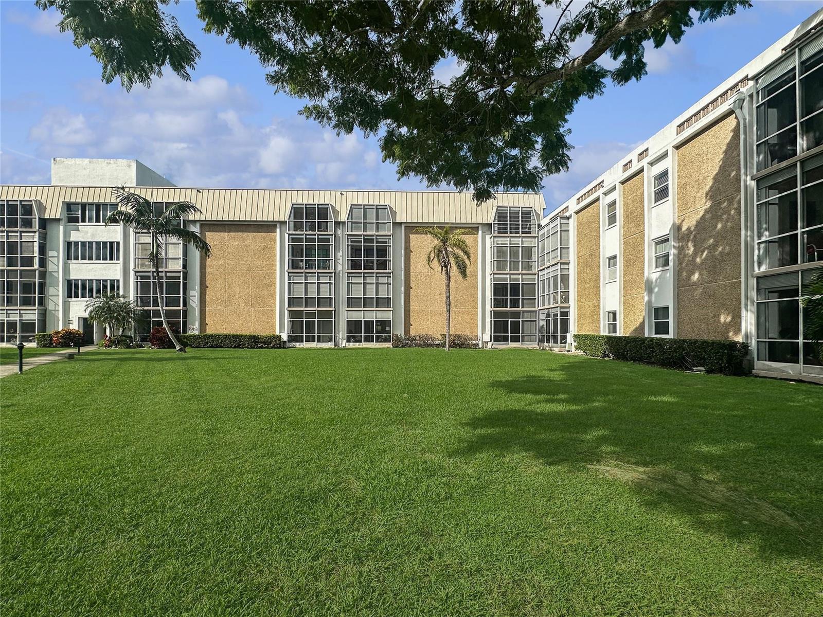 2970 NE 16th Avenue # 102b, Oakland Park FL 33334
