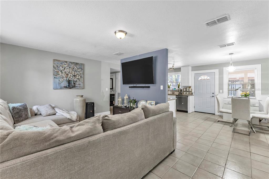 7903 LEMANS DRIVE, JACKSONVILLE, FL — photo 5 of 30