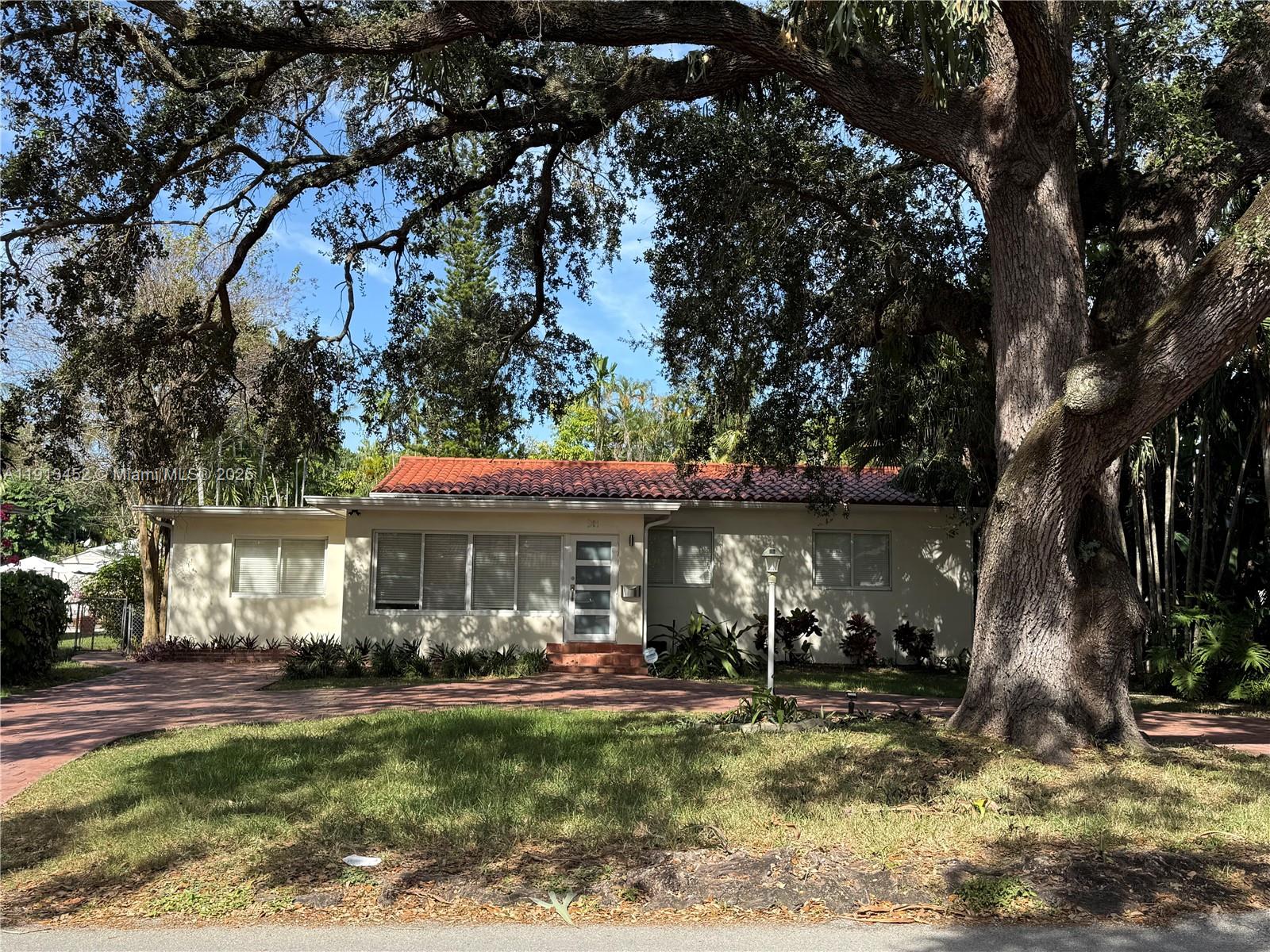 511 Oriole Ave, Miami Springs FL 33166
