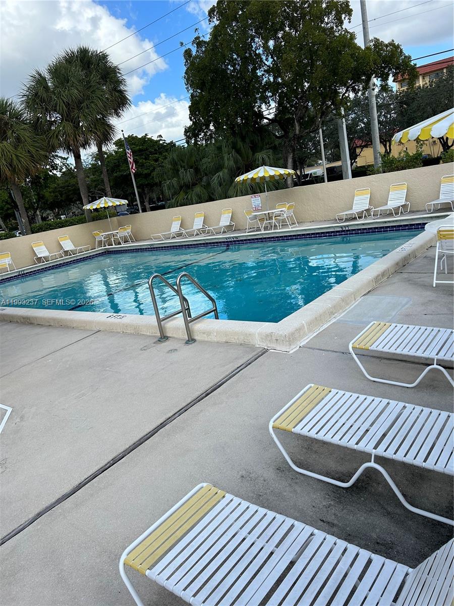 pool area — CORAL SPRINGS, FL