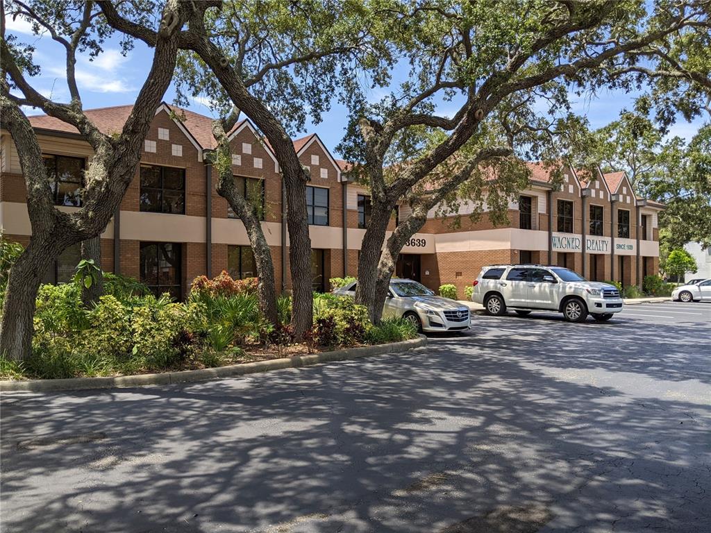 3653 CORTEZ ROAD W UNIT 110