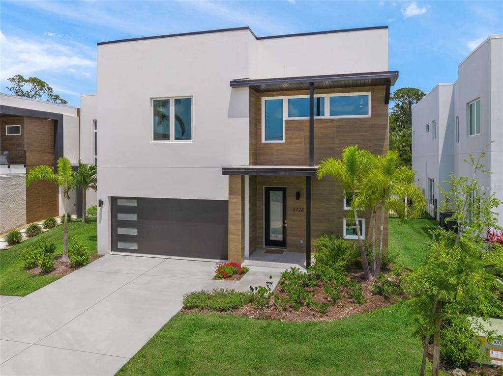 4726 RIVETTA COURT