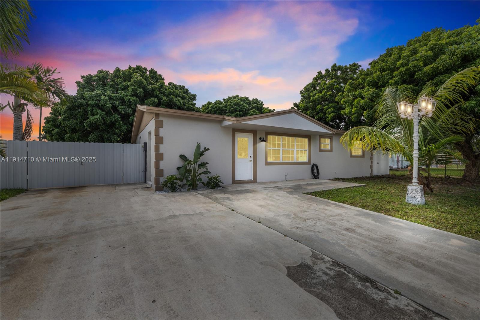 15080 SW 299th St, Homestead FL 33033