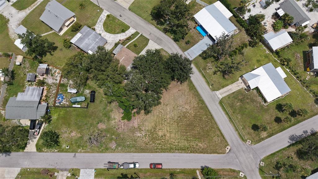 513 PINE ROAD, NOKOMIS, FL — photo 3 of 22