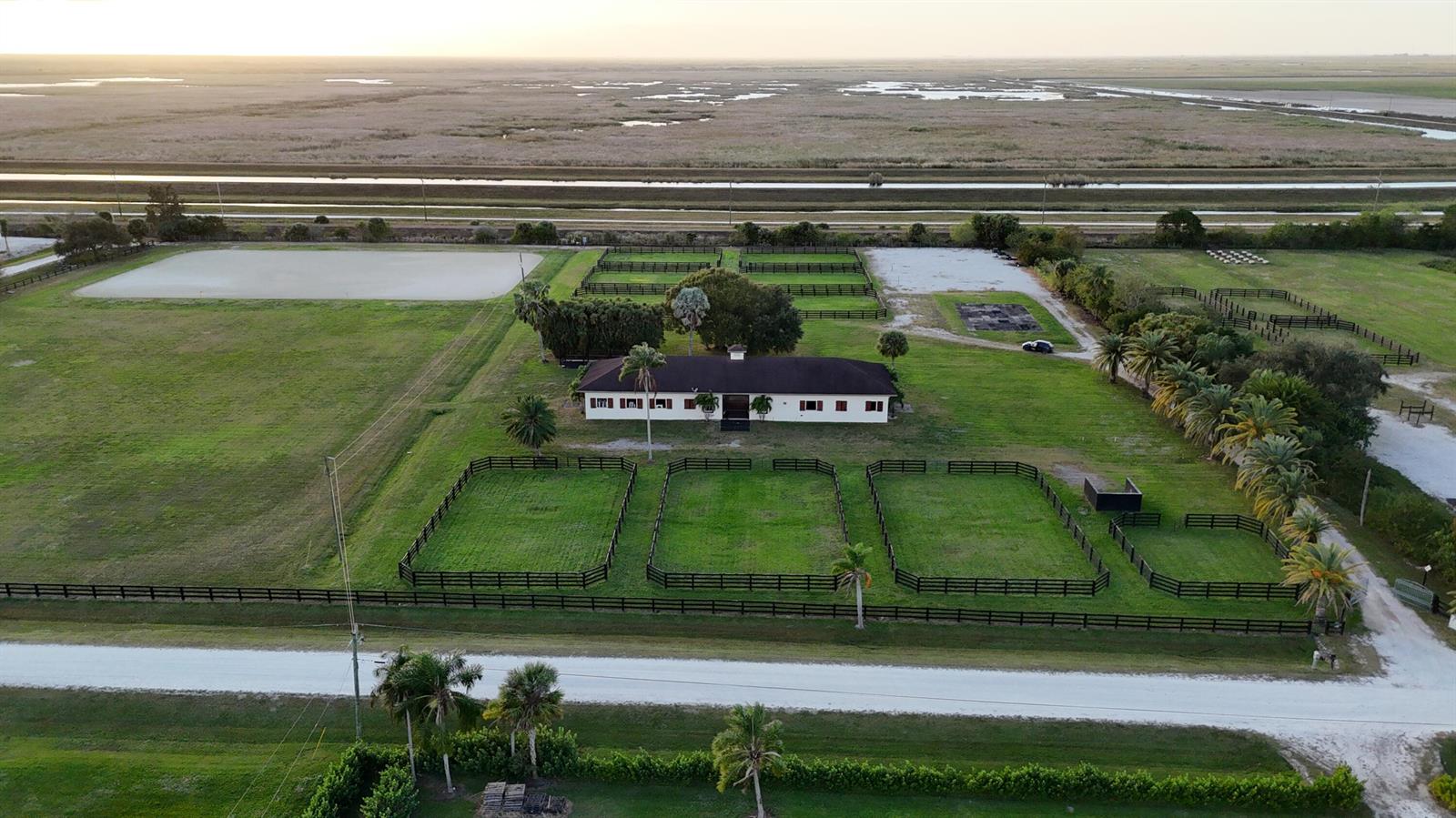 Adjoined 10 acre parcel with barn — WELLINGTON, FL