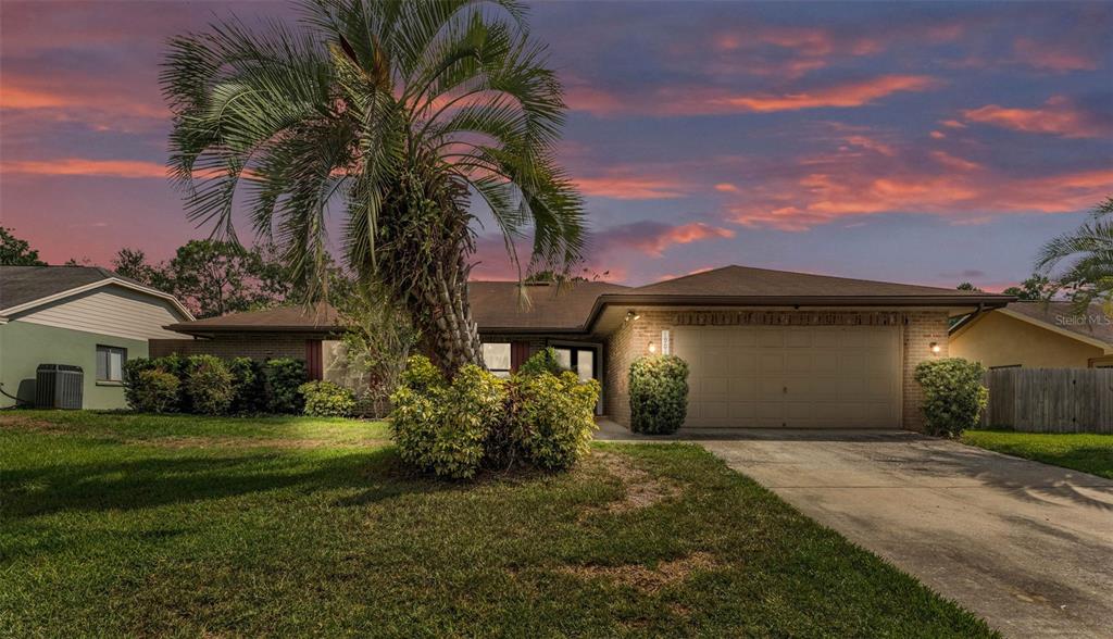 1901 PADDOCK DRIVE