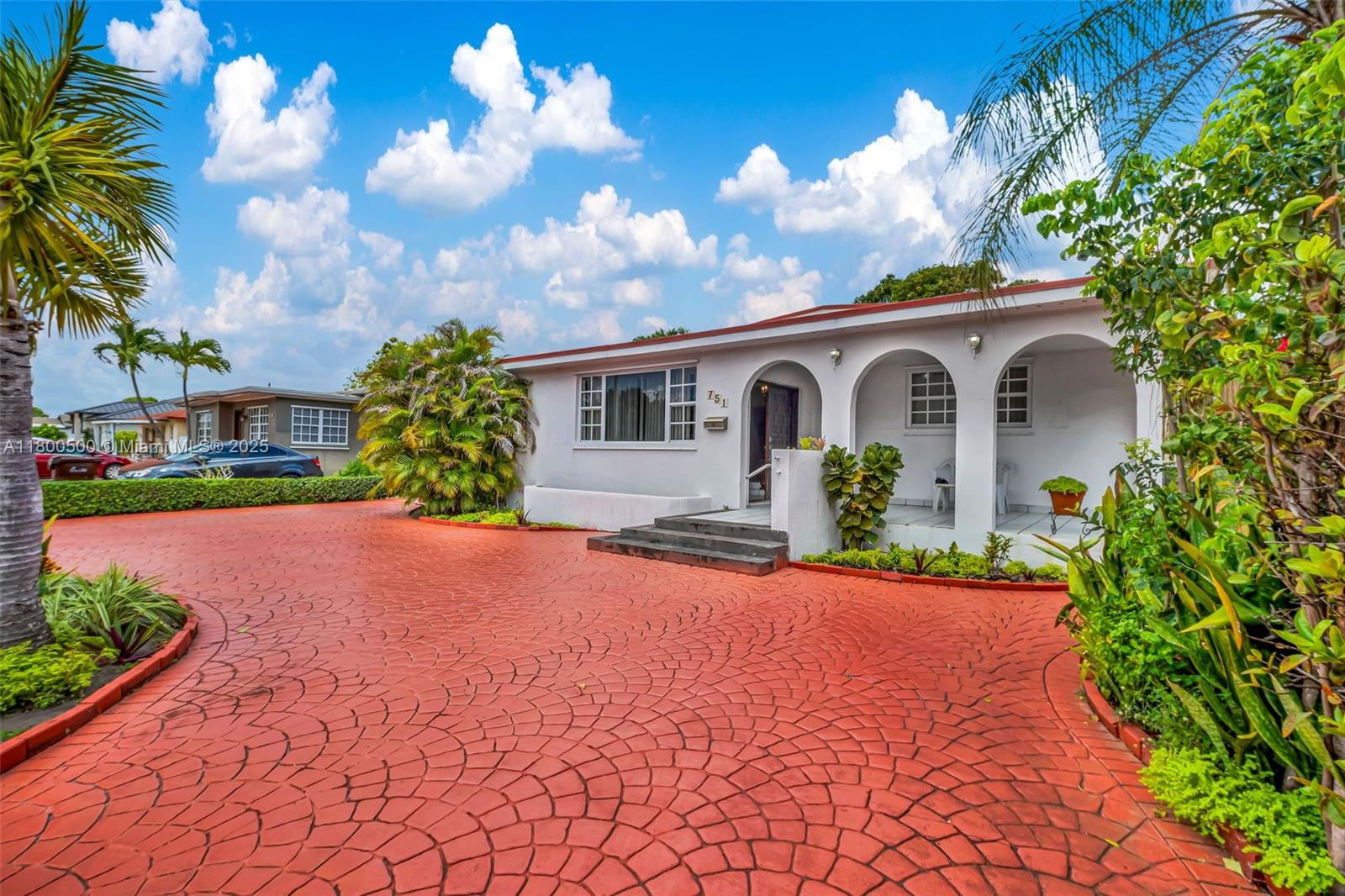 751 E 56th St, Hialeah FL 33013