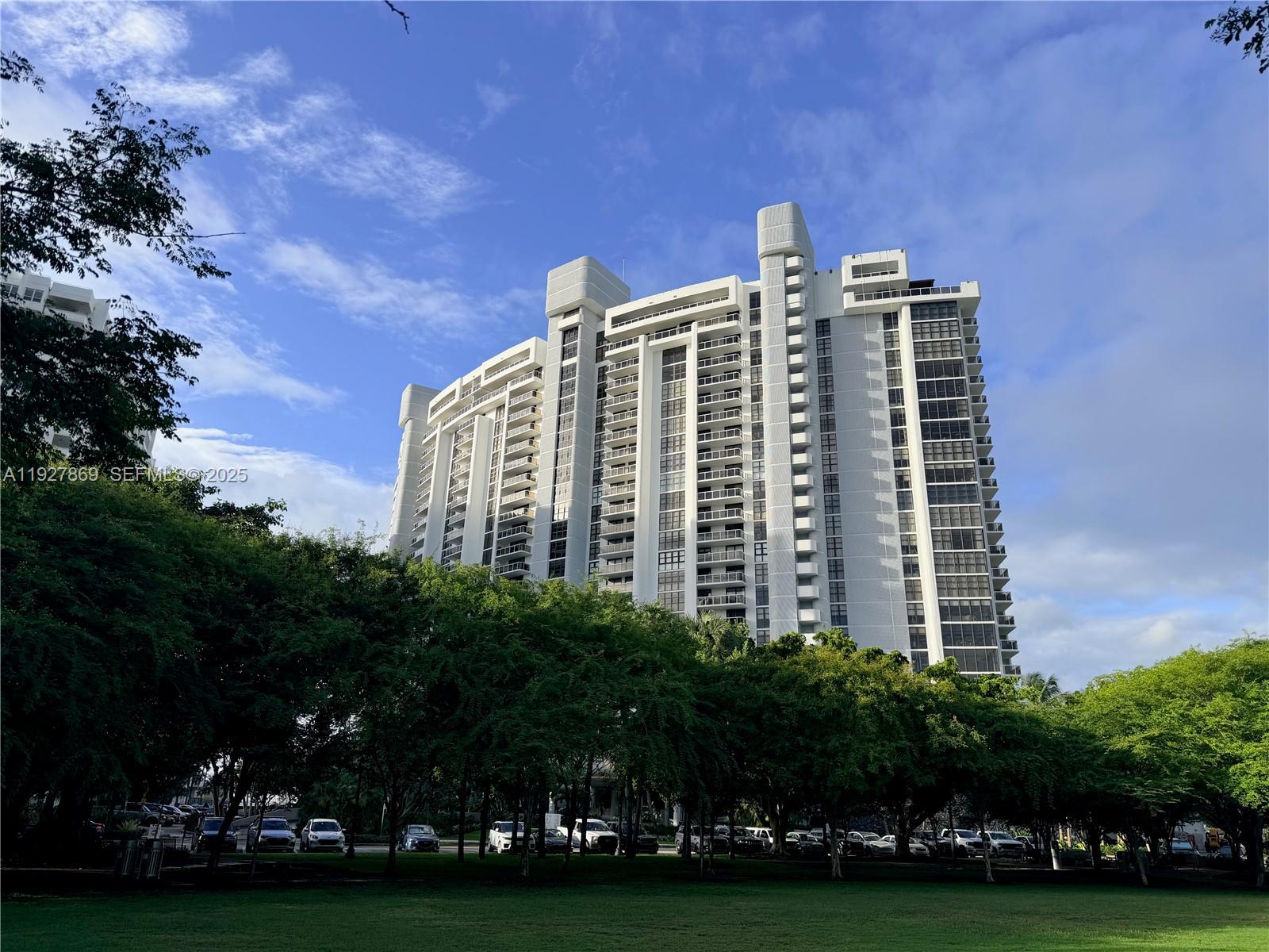9 Island Ave # 2414, Miami Beach FL 33139
