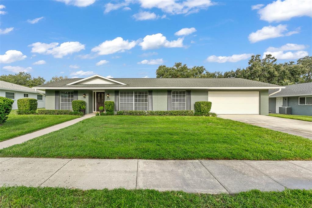 4514 CRICHTON LANE