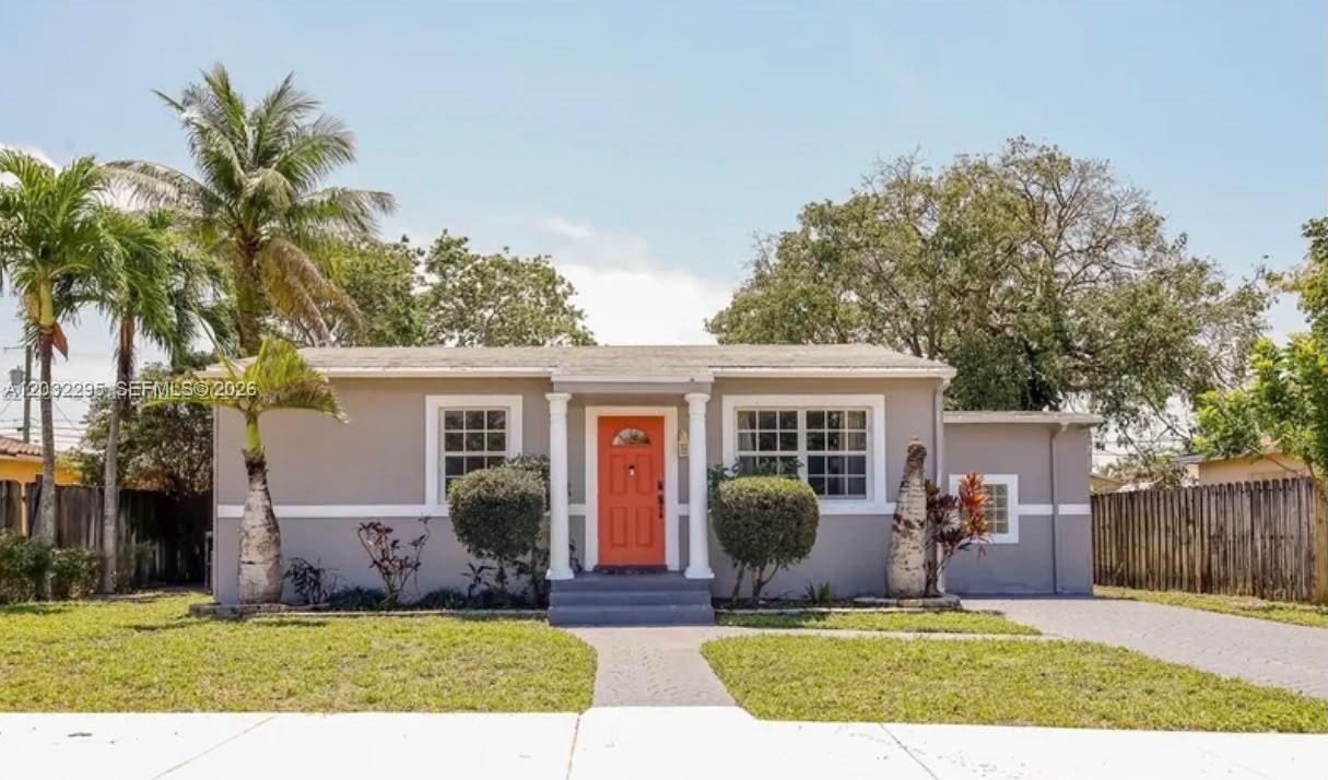 2740 Dewey St, Hollywood FL 33020