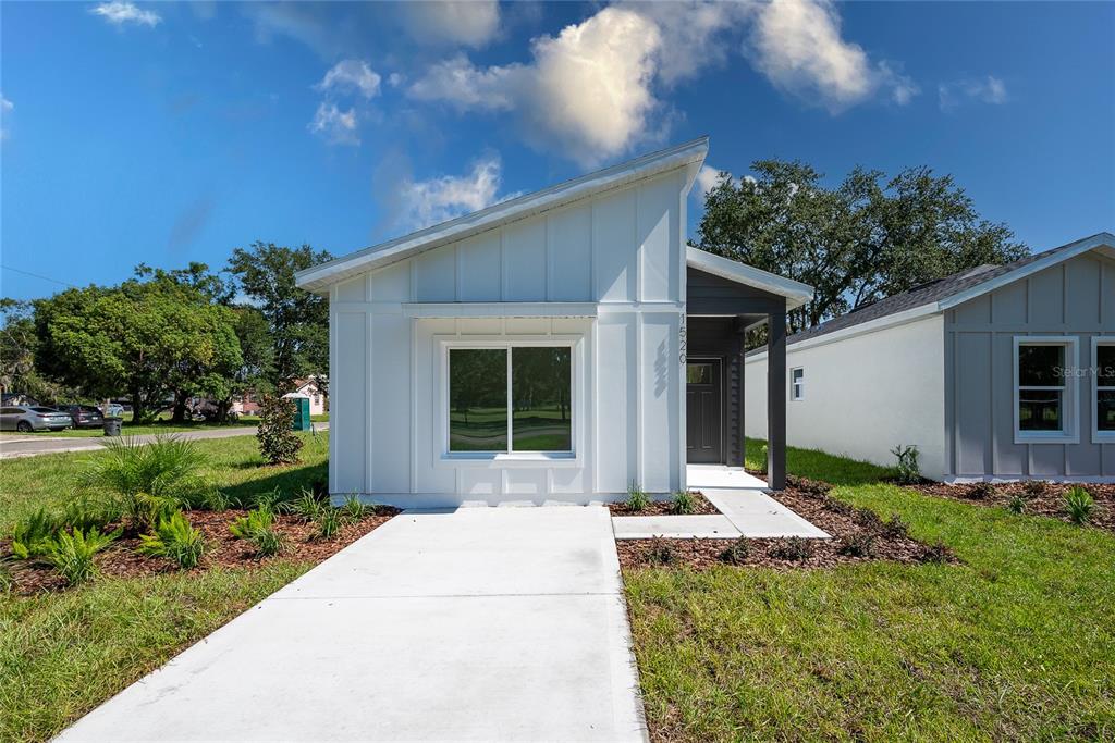 1520 W 8TH STREET
