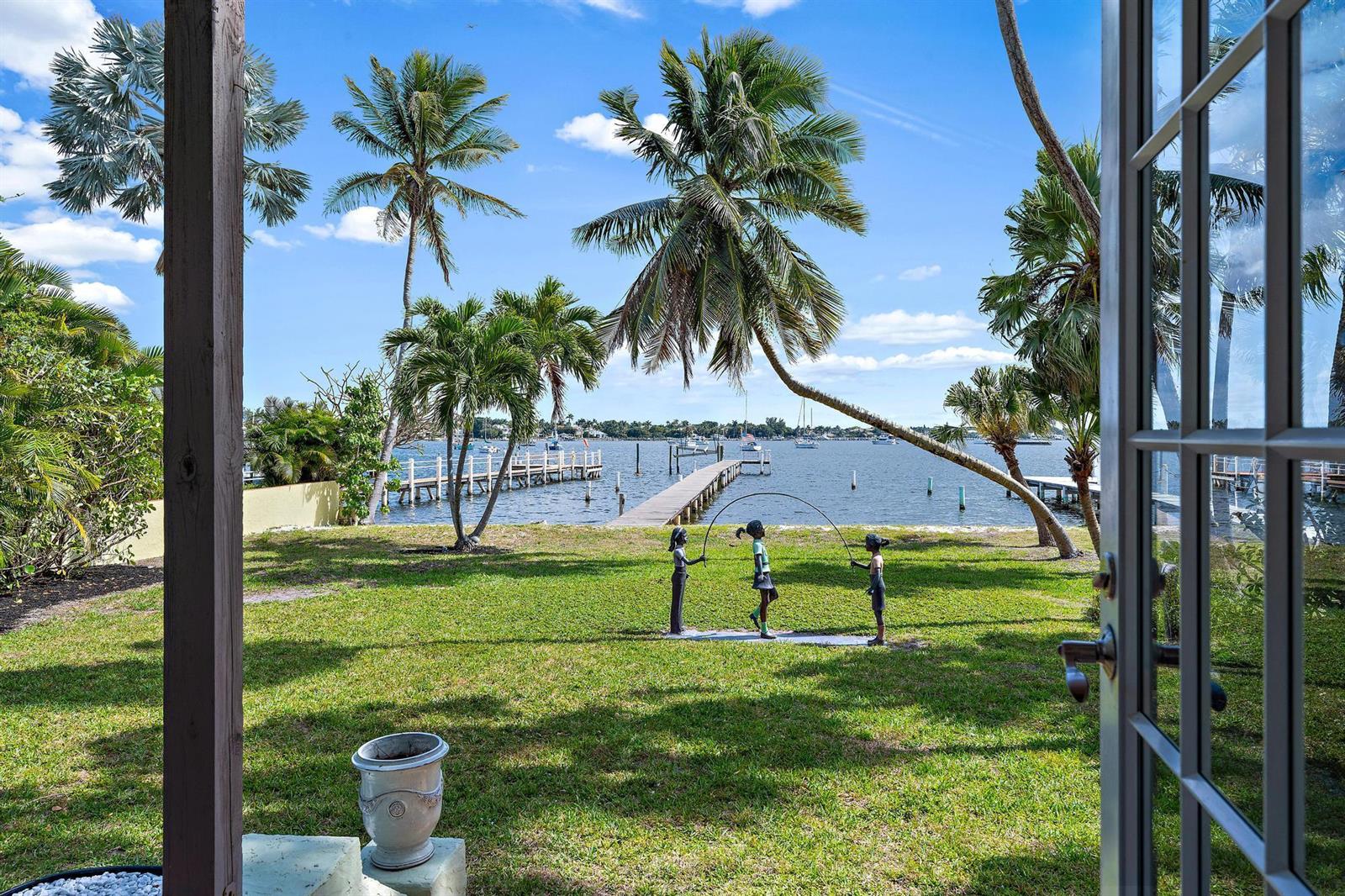 122 S Lake Drive, Lantana FL 33462