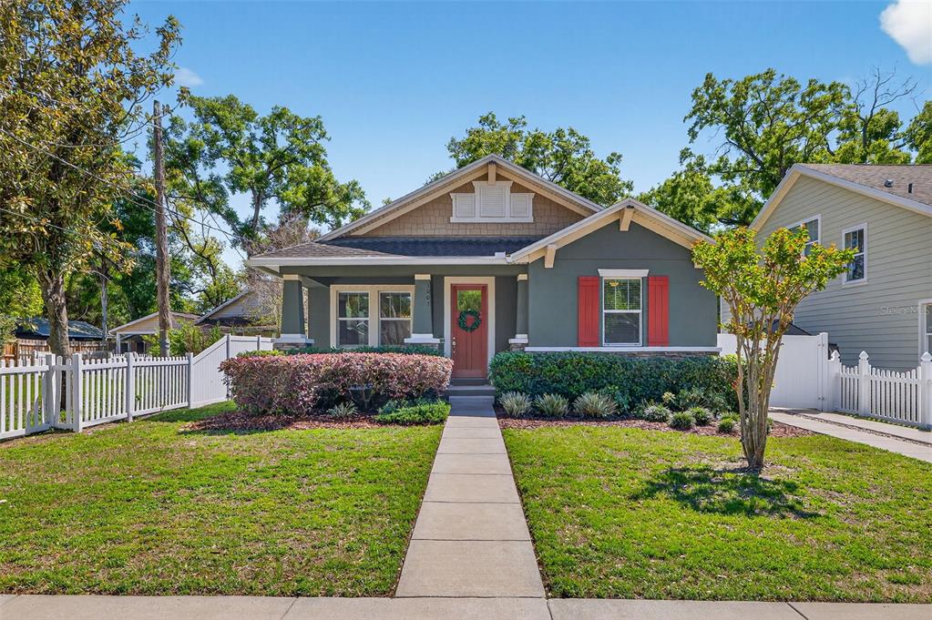 1003 E COMANCHE AVENUE