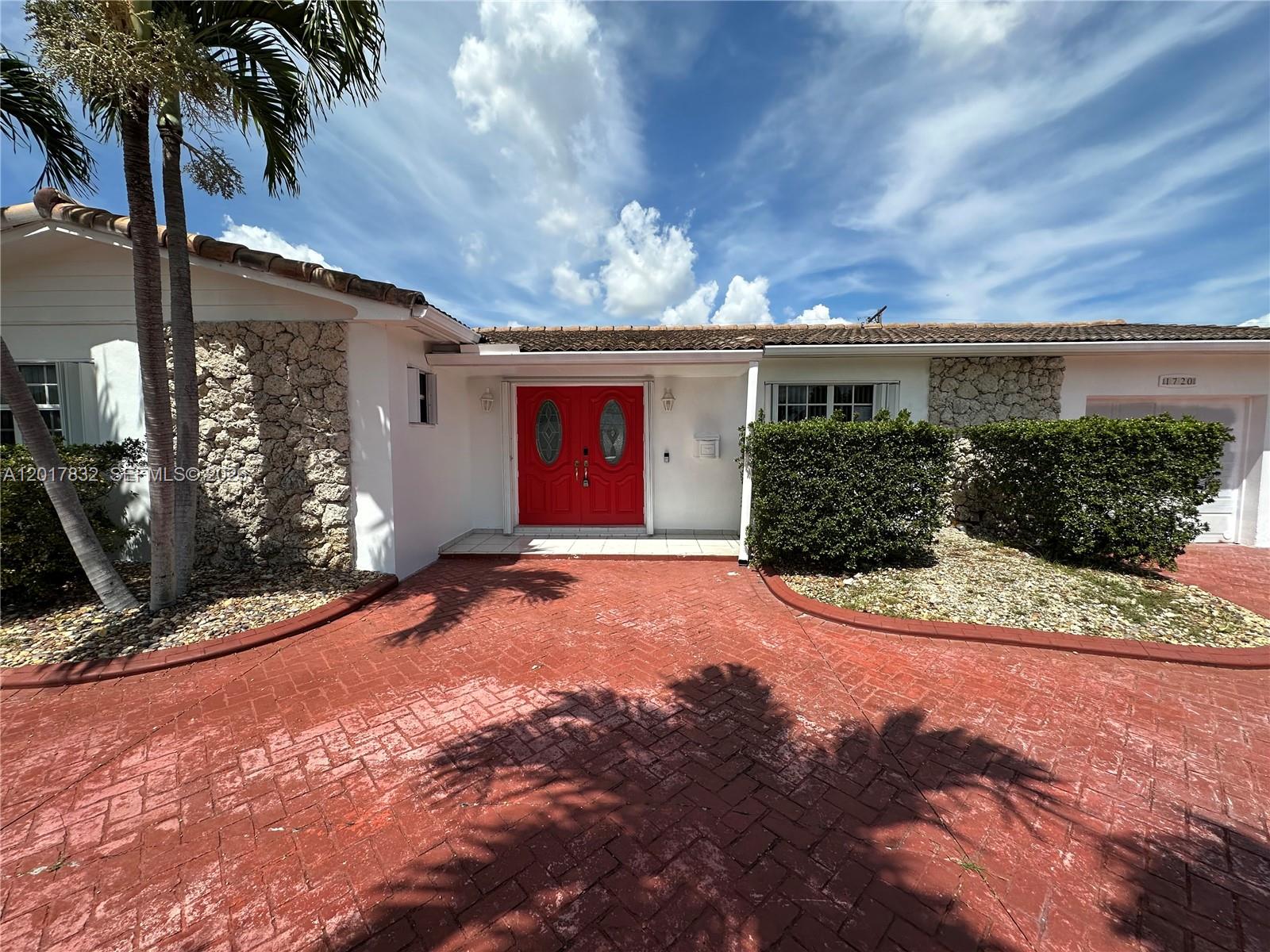 1720 SW 98th Ct, Miami FL 33165