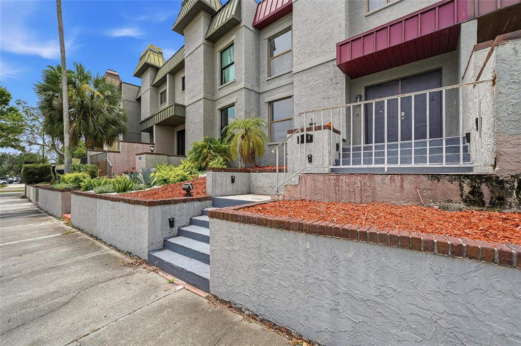 170 E DAVIS BOULEVARD, TAMPA, FL — photo 5 of 30
