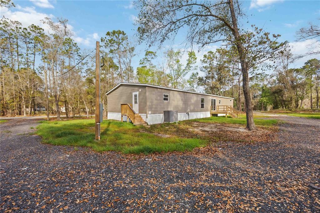 1525 SLASH PINE ROAD