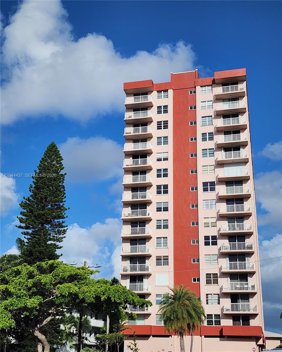 3161 S Ocean Dr # 301, Hallandale Beach FL 33009