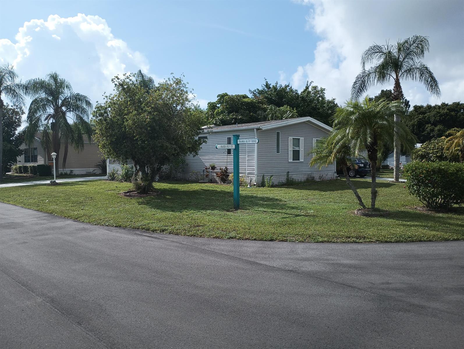 523 Thames Bluff Ridge, Fort Pierce FL 34982