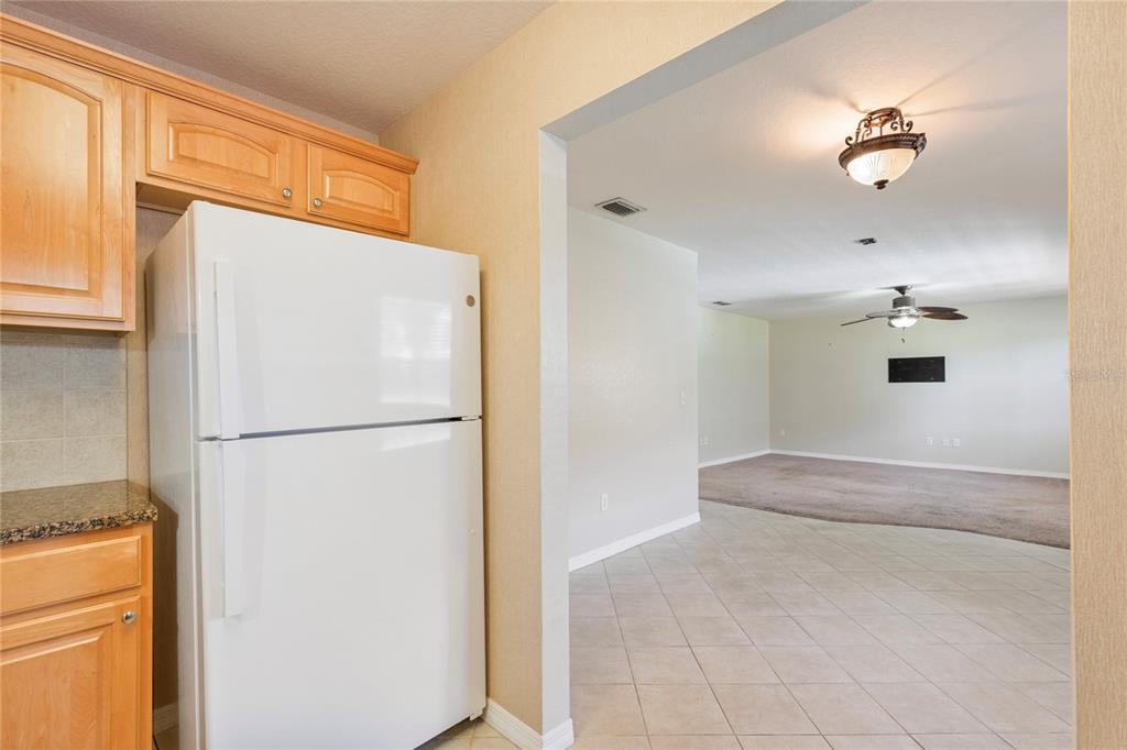 6150 GULFPORT BOULEVARD S UNIT 202, GULFPORT, FL — photo 5 of 30
