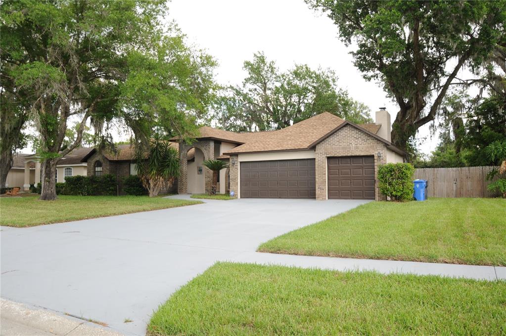 2106 WHITLOCK PLACE, DOVER, FL — photo 3 of 30