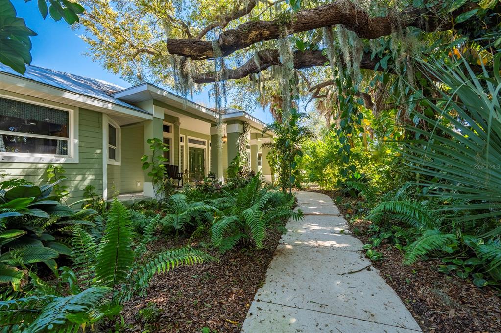 29505 JONES LOOP ROAD, PUNTA GORDA, FL — photo 2 of 30